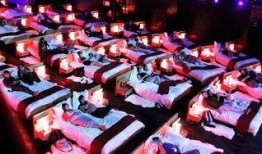 电影院爆料情侣视频播放,视频曝光引发热议