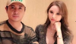 网红母女吃瓜图片,网红家庭日常趣味瞬间